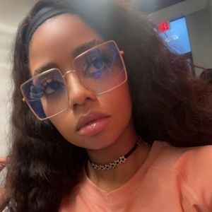 Meet your Posher, Lovelee-rose